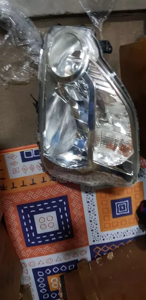 Headlamps for Nissan Xtrail 2010