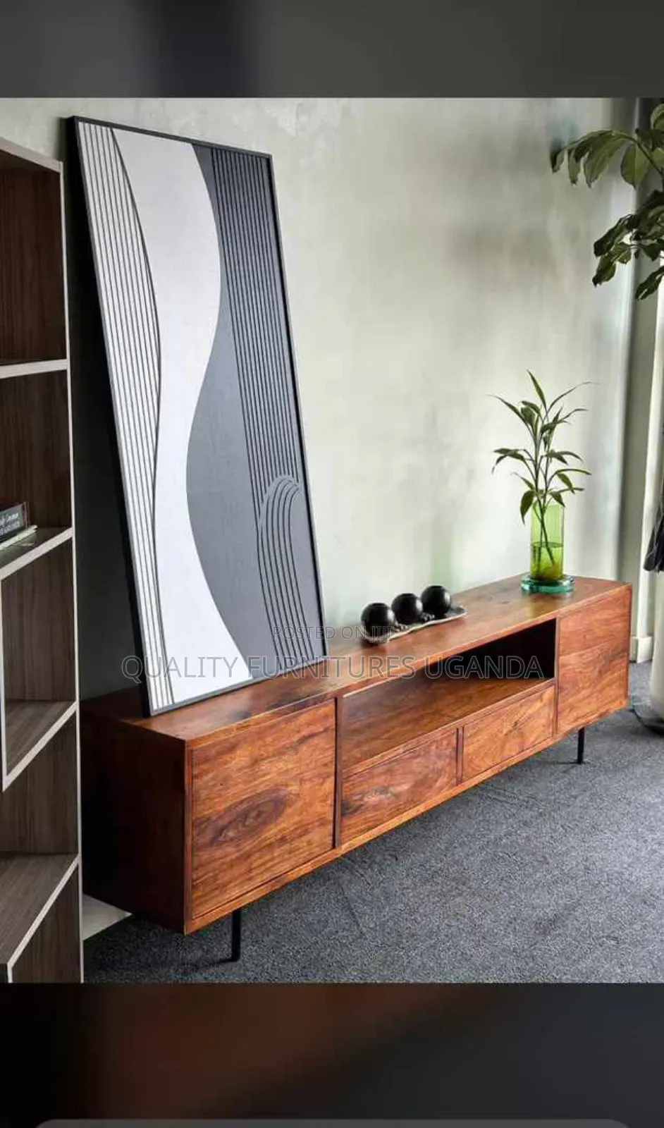 Mugavu Tv Stand