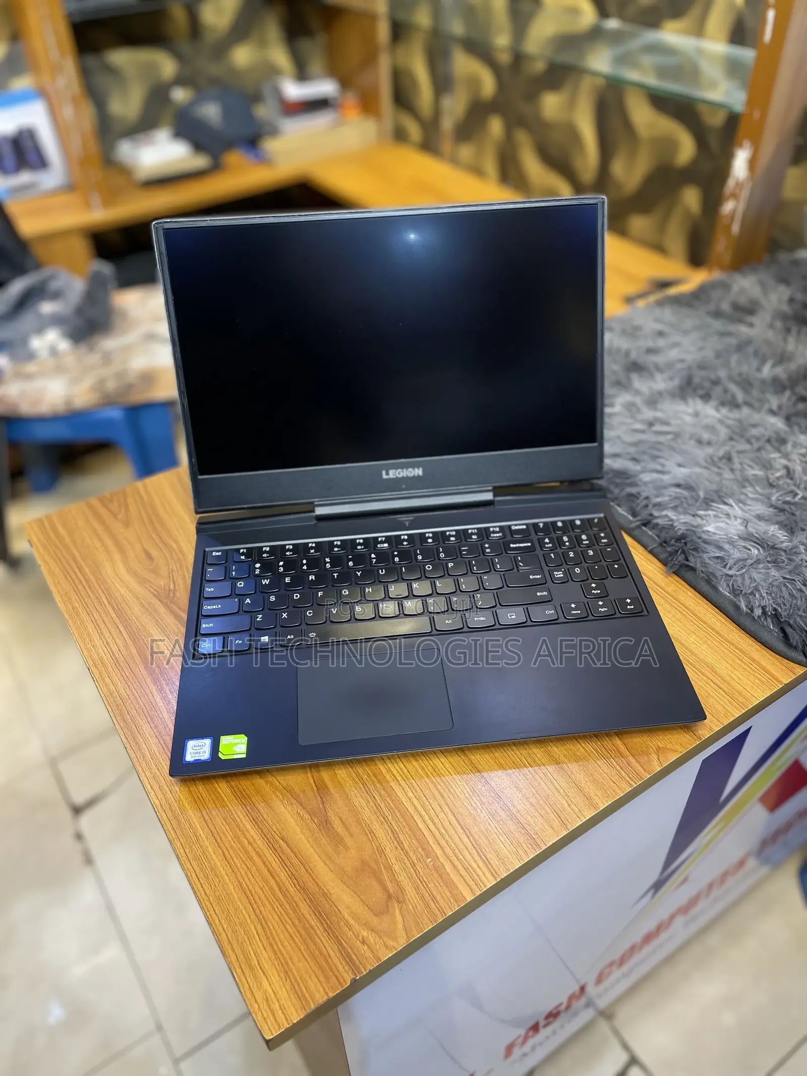 Laptop Lenovo Legion 7 16GB Intel Core I5 HDD+SSD 512GB