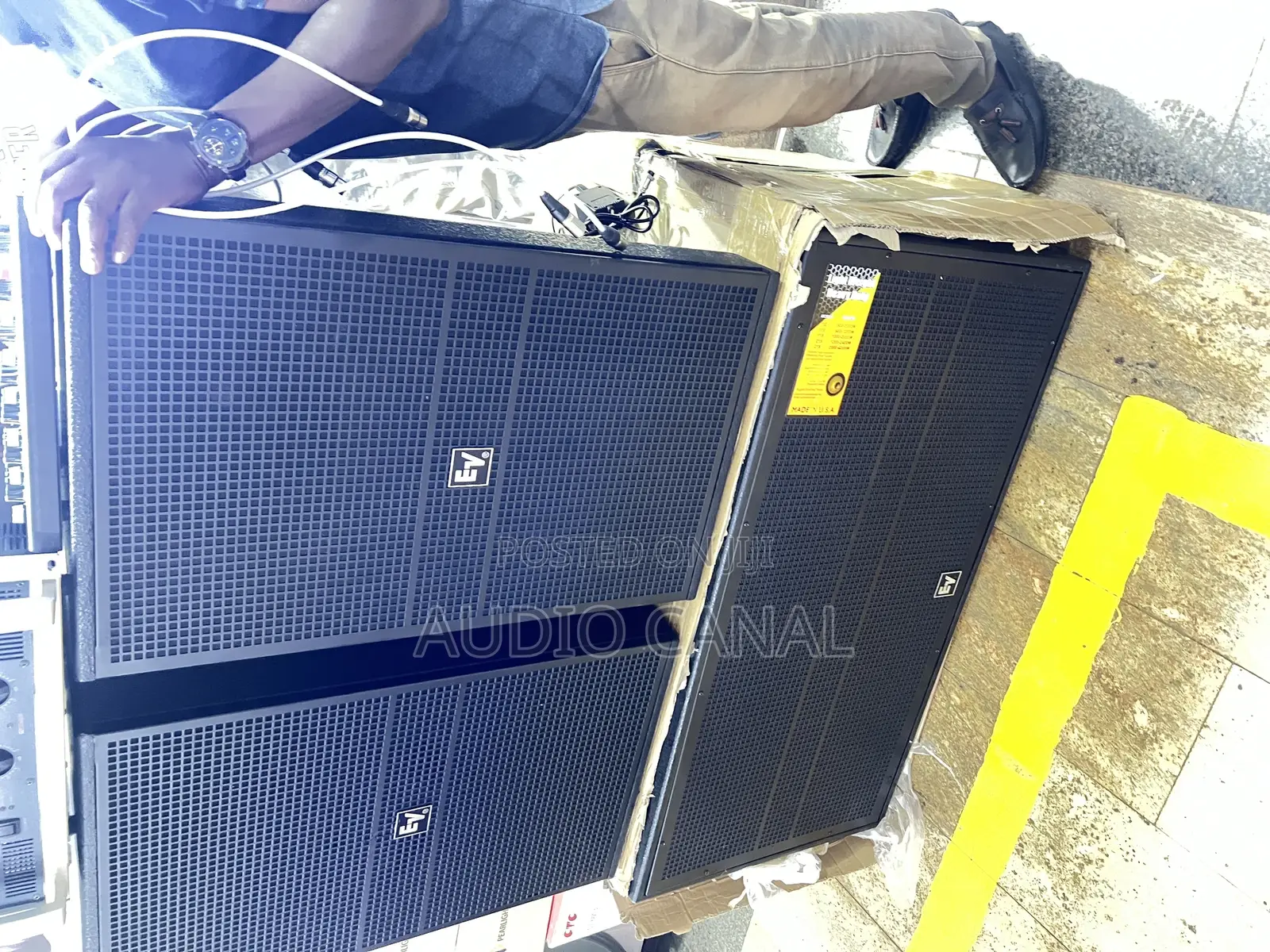 EV Double Bass and 2 Mid Top Speakers