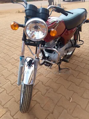 Bajaj Boxer 100 2024 Red
