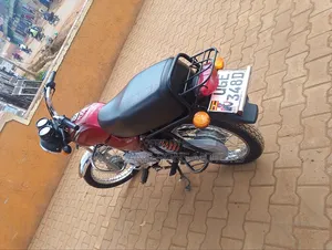 Bajaj Boxer 100 2024 Red