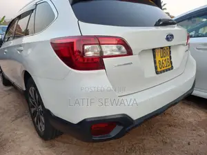 Subaru Outback 2.5i Premium AWD 2017 White