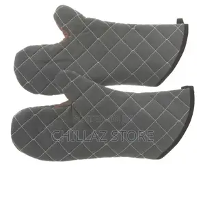 Oven Heat Resistant Gloves.