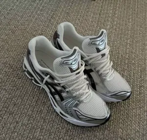 Accurate Asics Men's Gel-Kayano 14