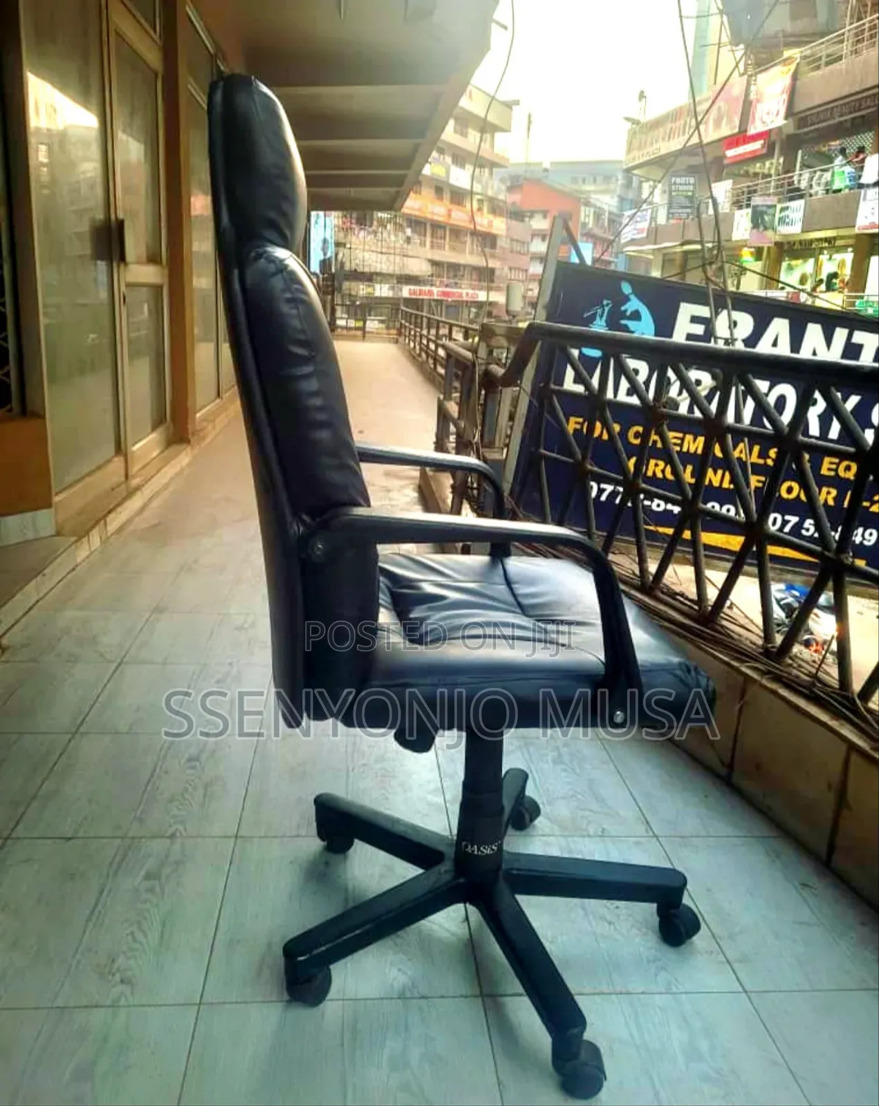 Office Chair -Executive Manager Chair With Adjustable Height
