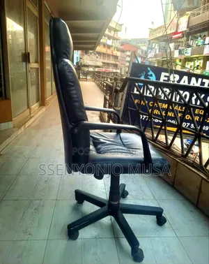 Office Chair -Executive Manager Chair With Adjustable Height