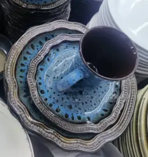 Leaf Shaped Dinner Set