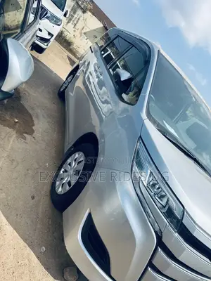 Toyota Noah 2.0 FWD (7 Seater) 2018 Silver