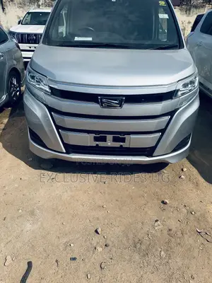 Toyota Noah 2.0 FWD (7 Seater) 2018 Silver