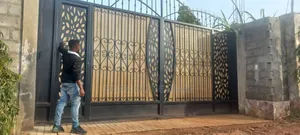 Photo - Sliding Gate Gj