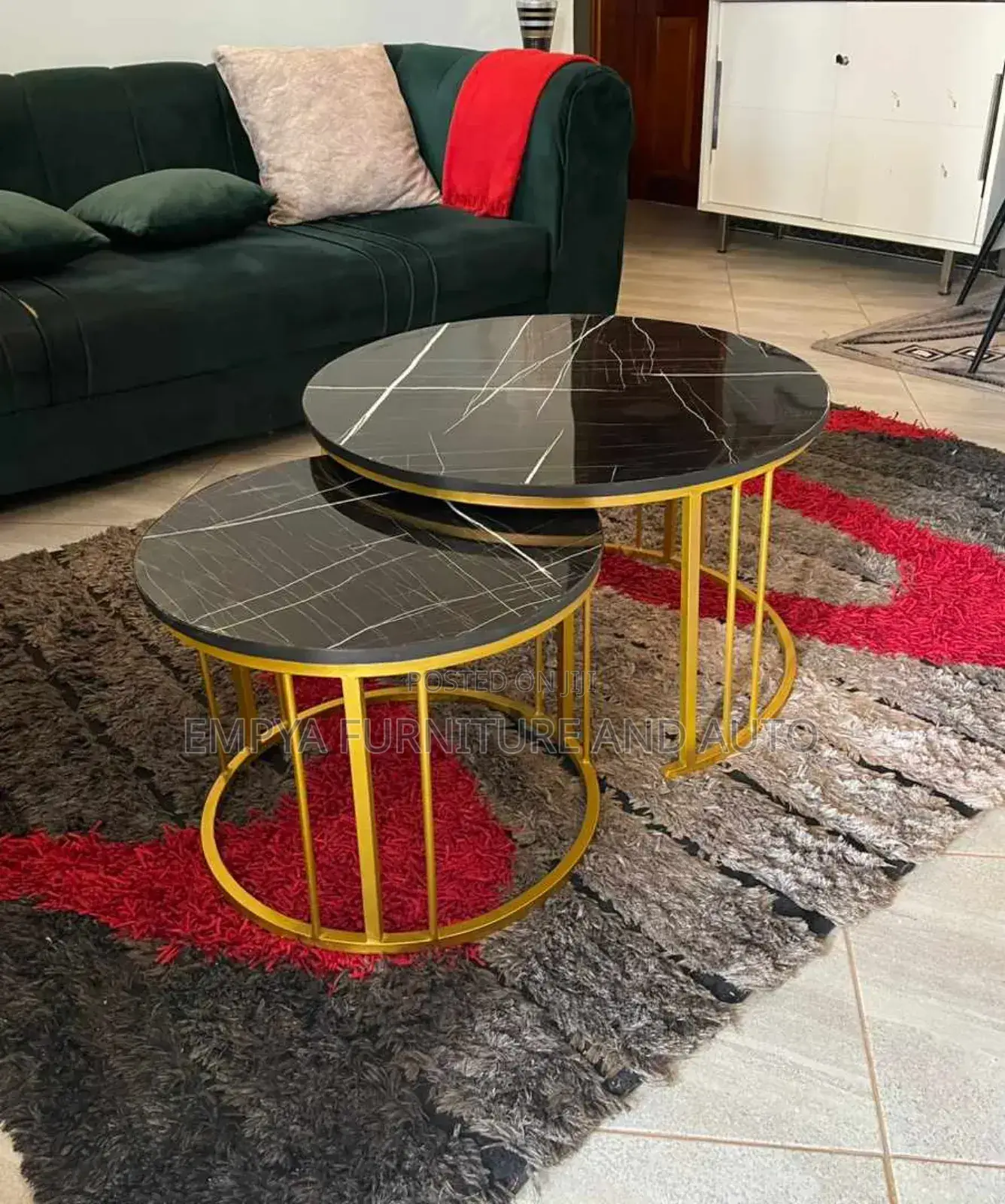 Gghold Round Tables