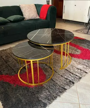 Gghold Round Tables