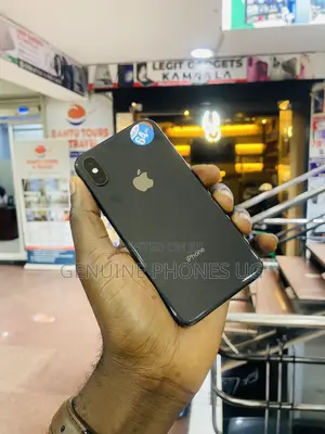 Photo - Apple iPhone XS 64 GB Black