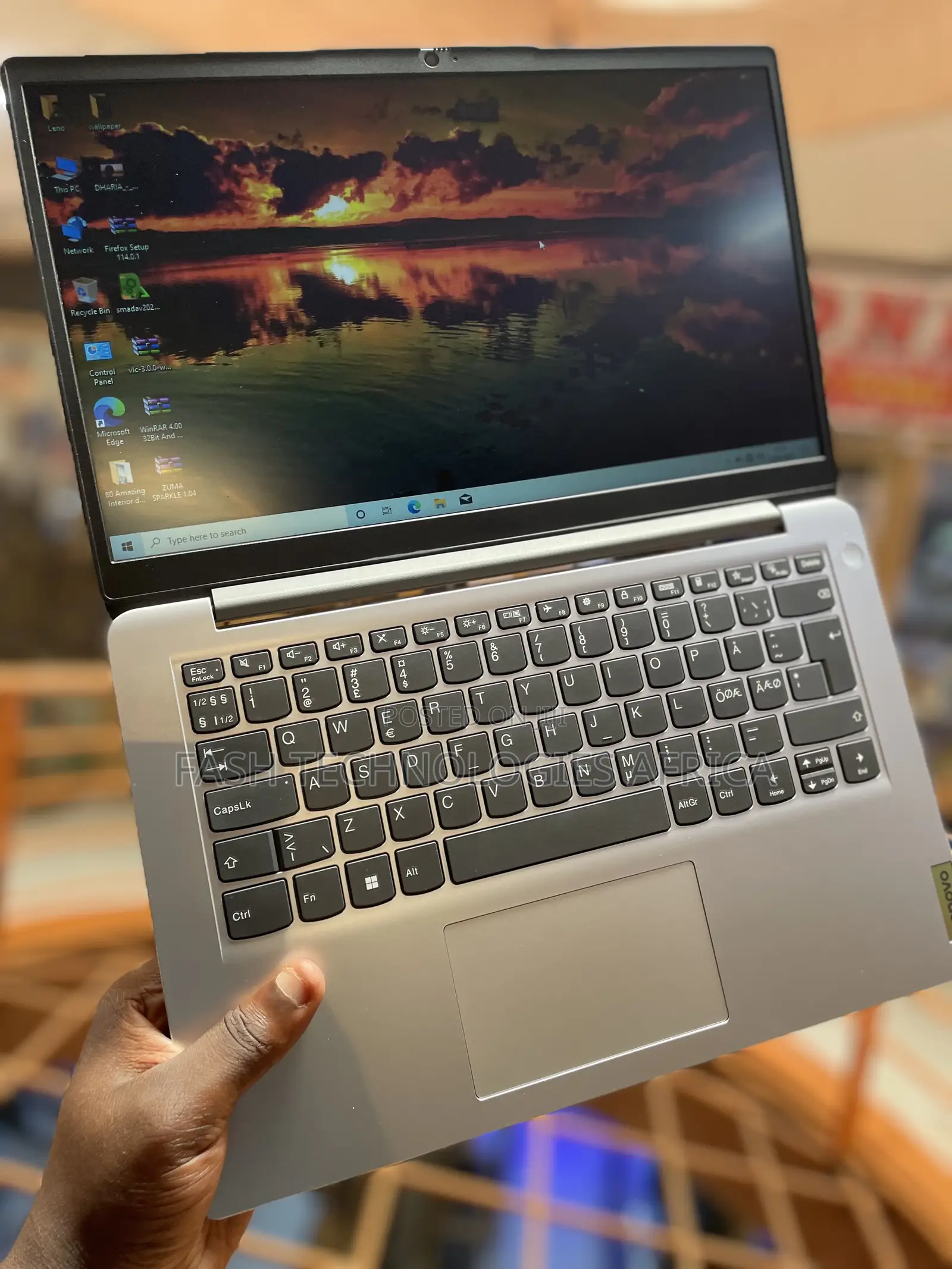 Laptop Lenovo IdeaPad 1 4GB AMD A8 SSD 256GB