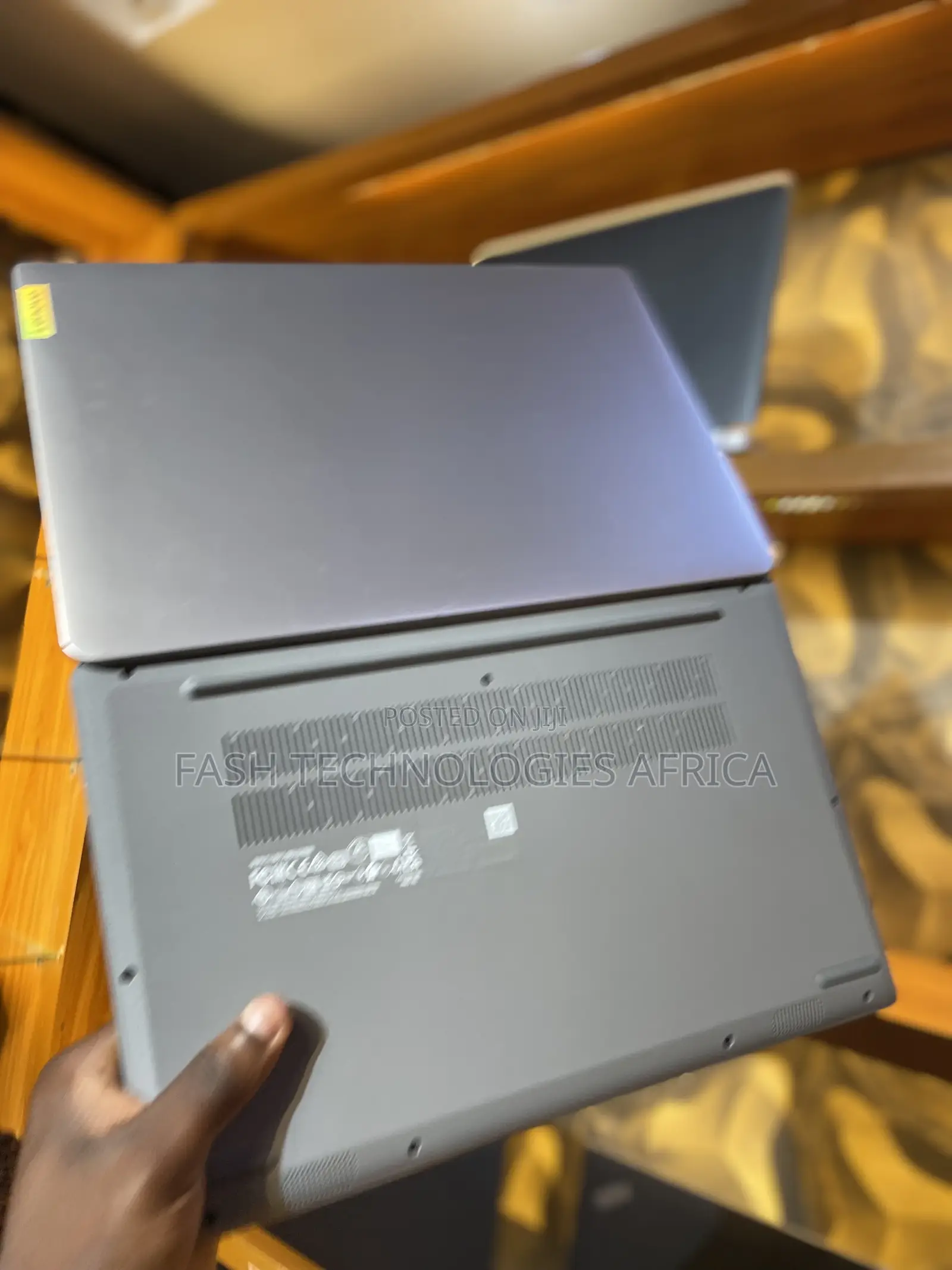 Laptop Lenovo IdeaPad 1 4GB AMD A8 SSD 256GB