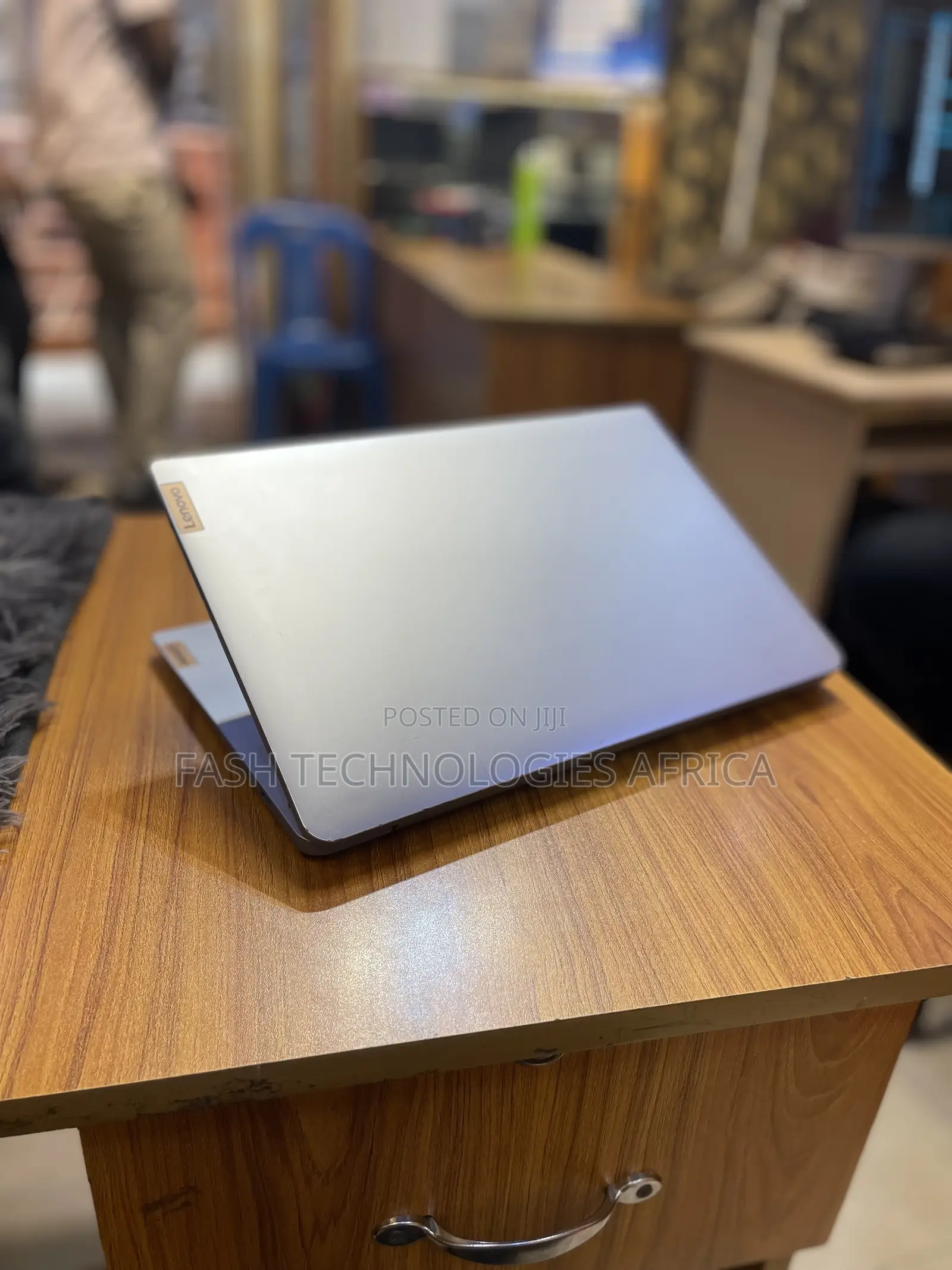 Laptop Lenovo IdeaPad 1 4GB AMD A8 SSD 256GB