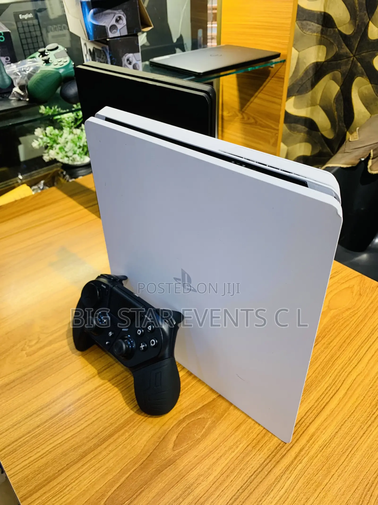 Ps4 Console