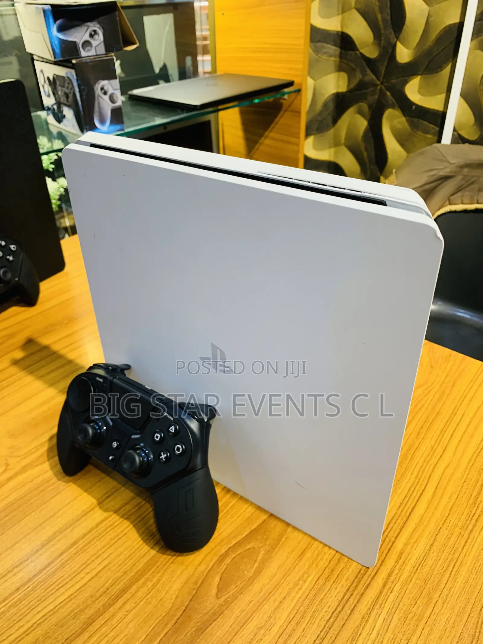 Ps4 Console