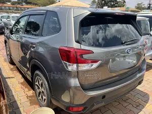 Subaru Forester 2019 Gray