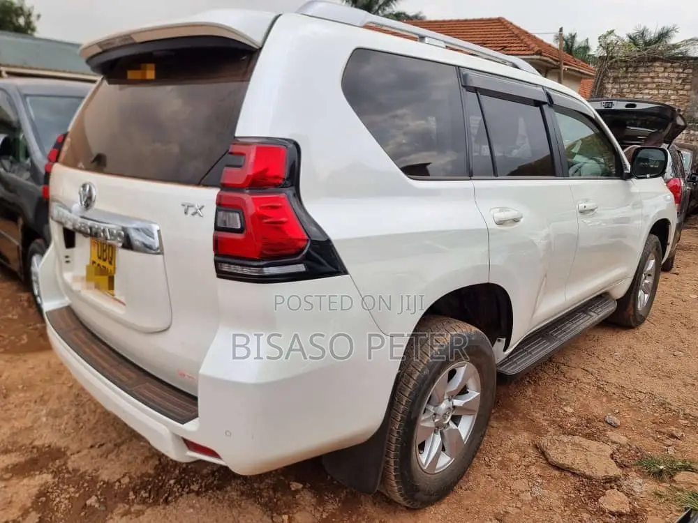 Toyota Land Cruiser Prado 2.7 2018 White