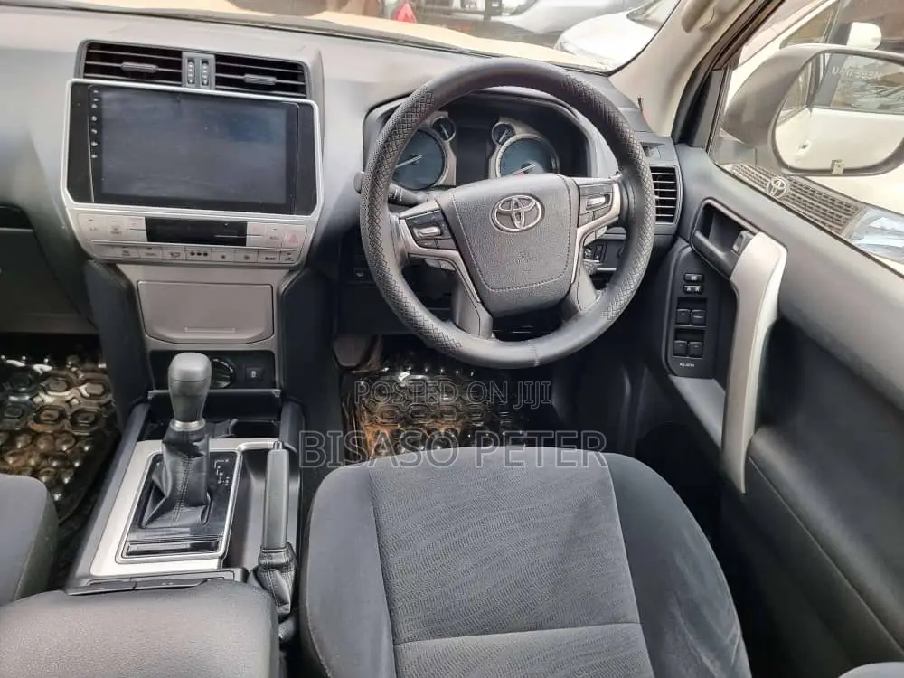 Toyota Land Cruiser Prado 2.7 2018 White