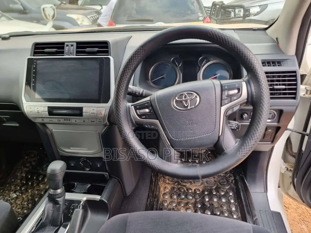 Toyota Land Cruiser Prado 2.7 2018 White