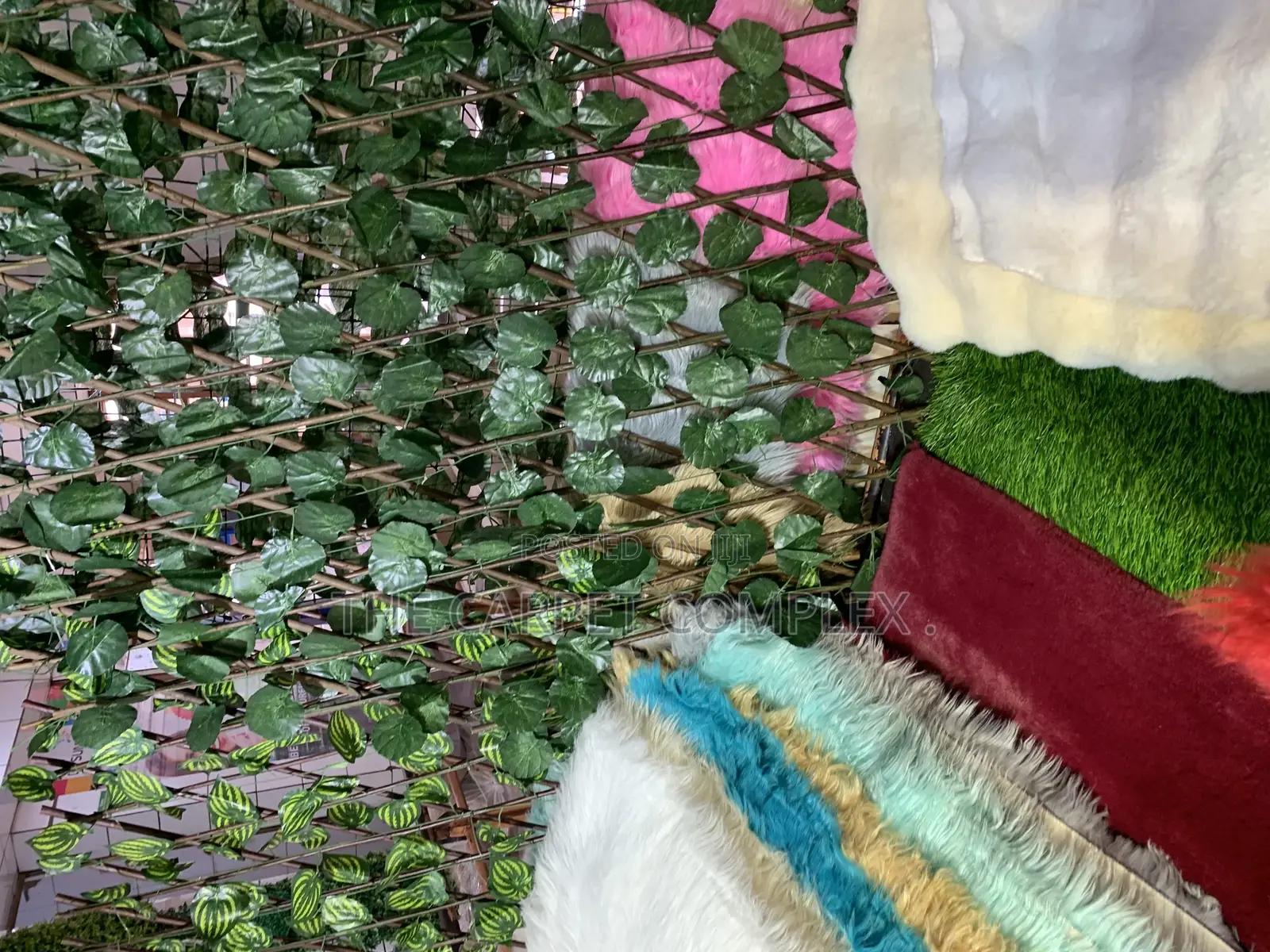 Wall to Wall Decoration Leaves Per Bunch