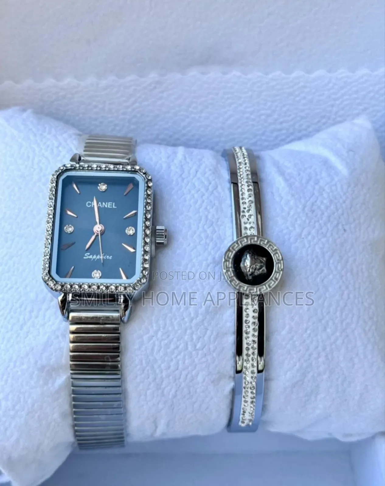 Women's Chanel Wrist Gift Box With a Bracelet