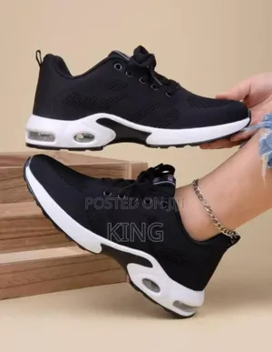 Exact Trendish Sneakers