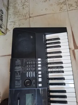 Photo - Yamaha PSR E423
