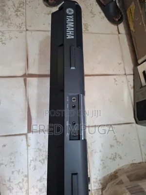 Yamaha PSR E423