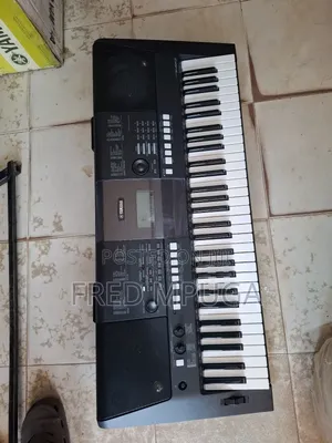 Yamaha PSR E423
