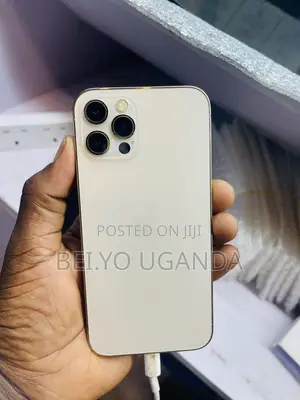 Photo - Apple iPhone 12 Pro 128 GB Gold