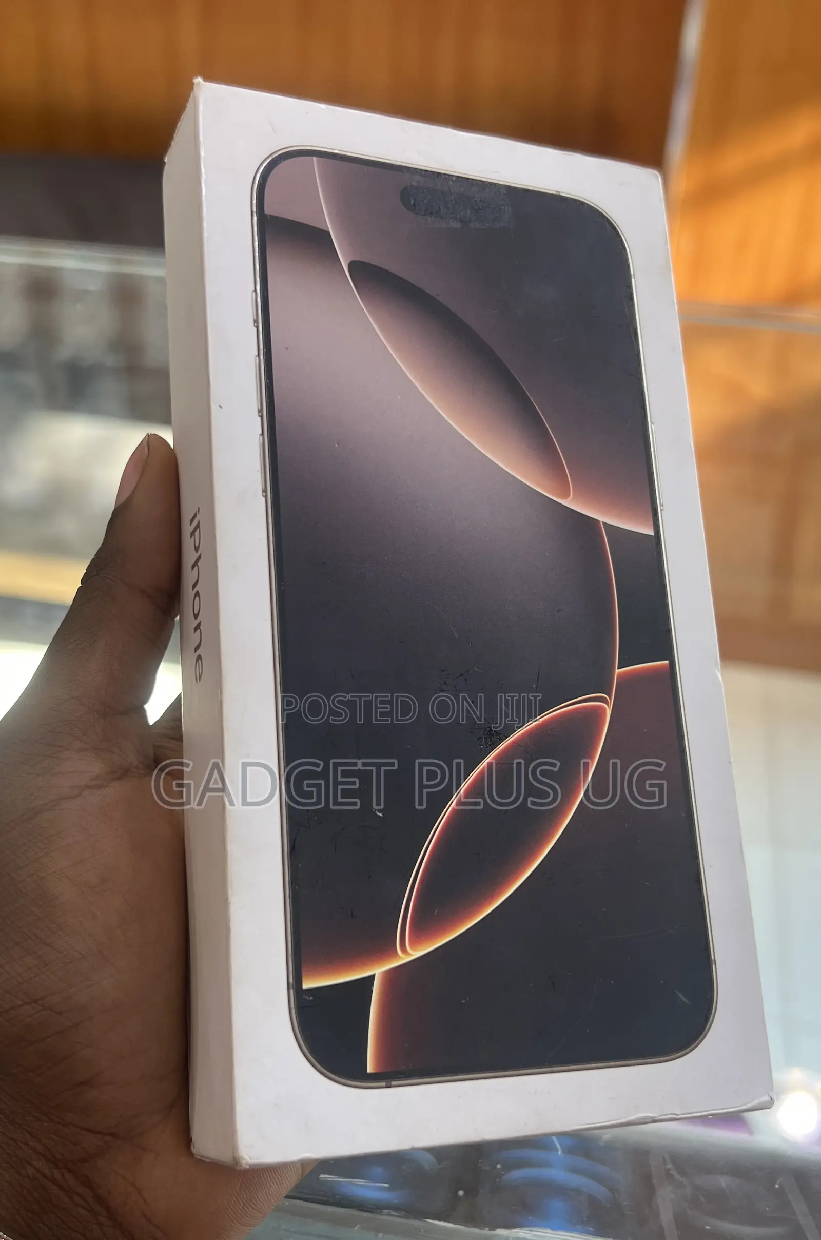 New Apple iPhone 16 Pro Max 1 TB Gold