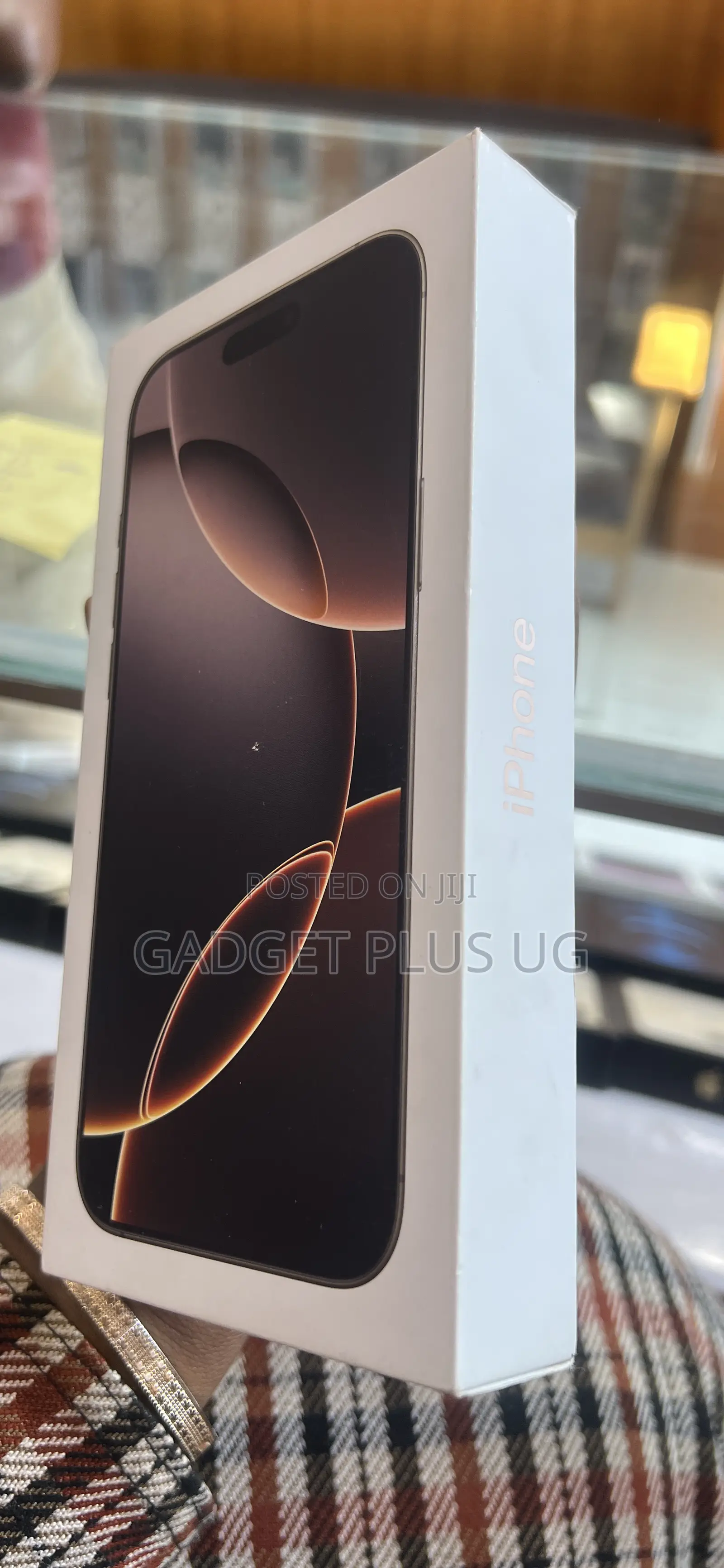 New Apple iPhone 16 Pro Max 1 TB Gold