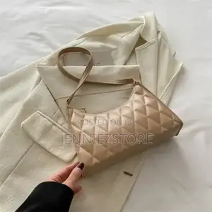 Photo - Classy Shoulderbags and Handbags