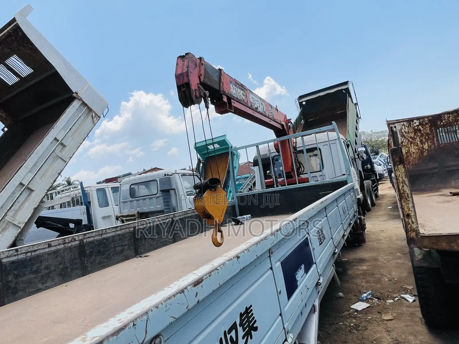 Fuso Long Chassis With Crane