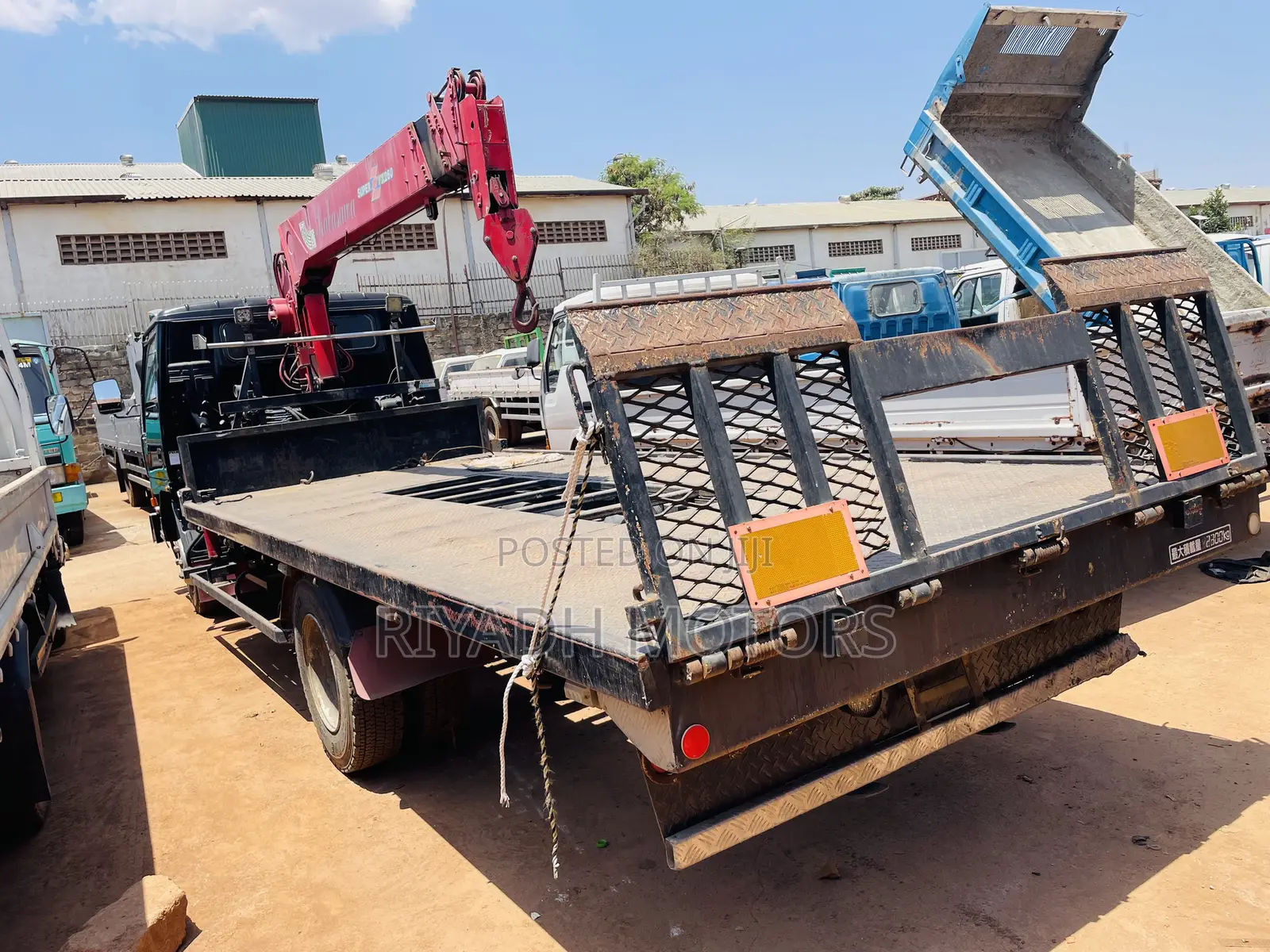 Fuso Car Carrier