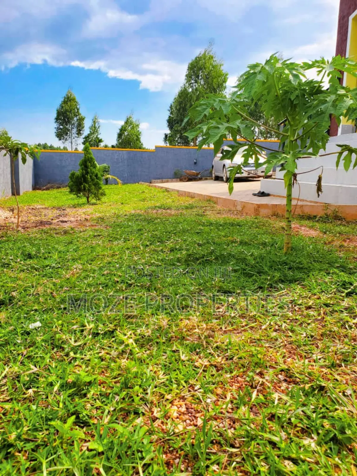 3bdrm Bungalow in Namugongo Bukelele., Central Division for sale