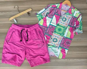 Genial Set. Shorts, Shirts