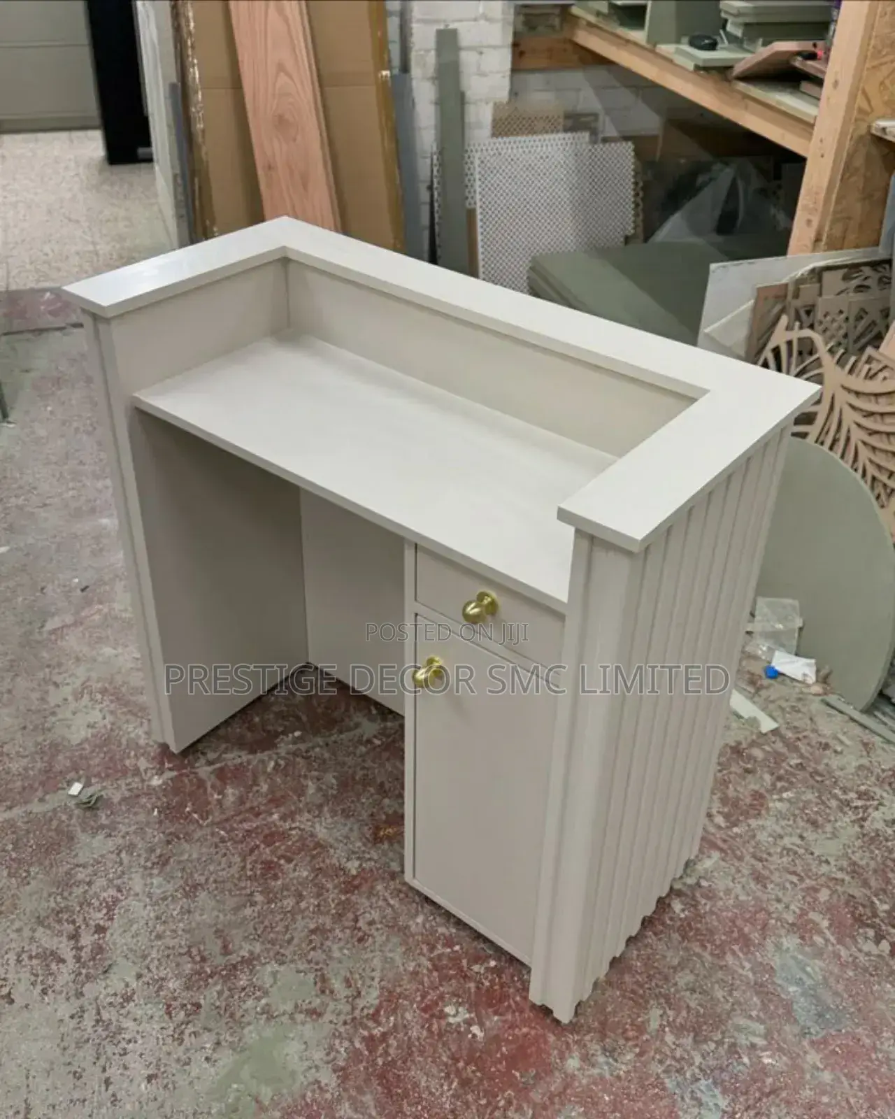 Couter / Reception Tables