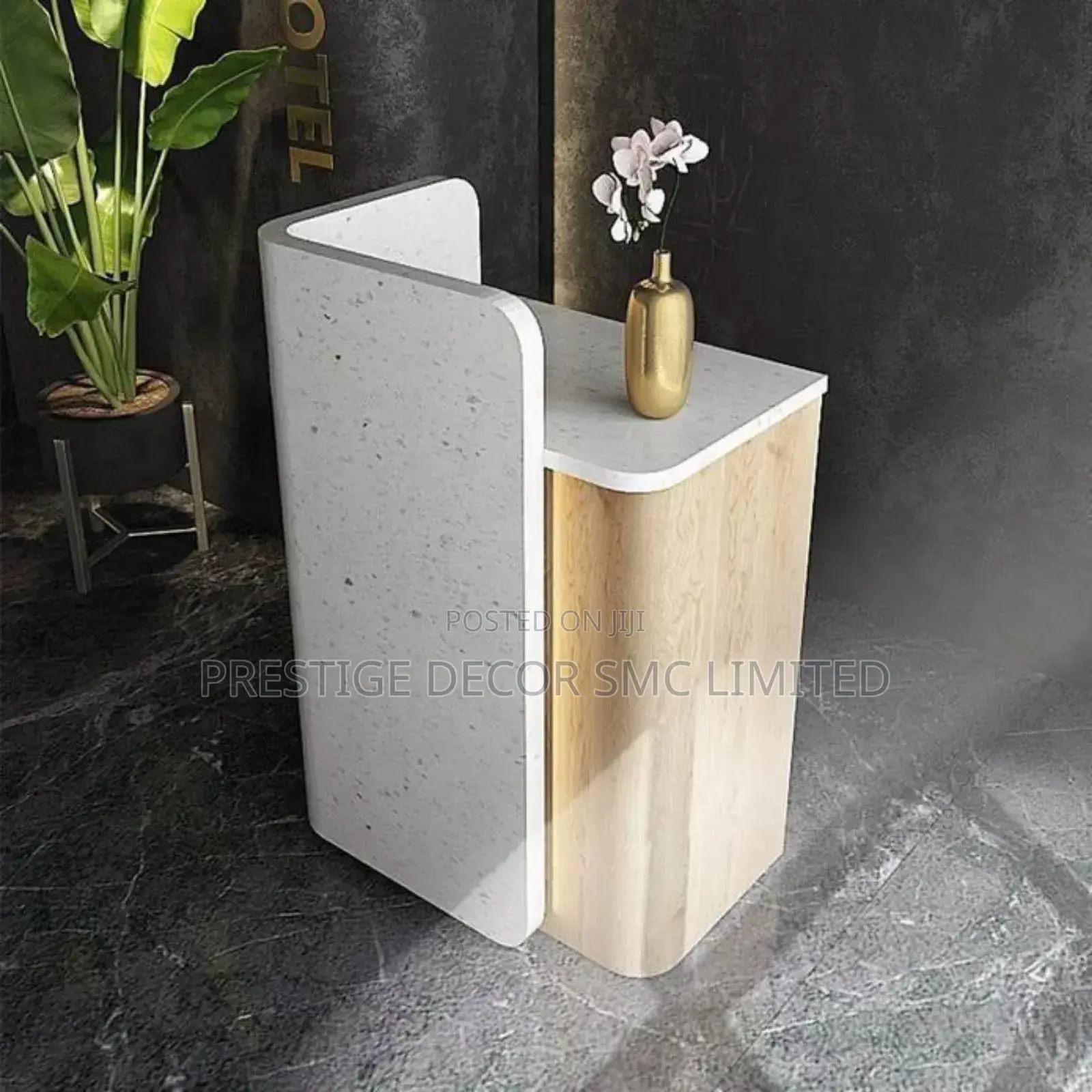 Couter / Reception Tables