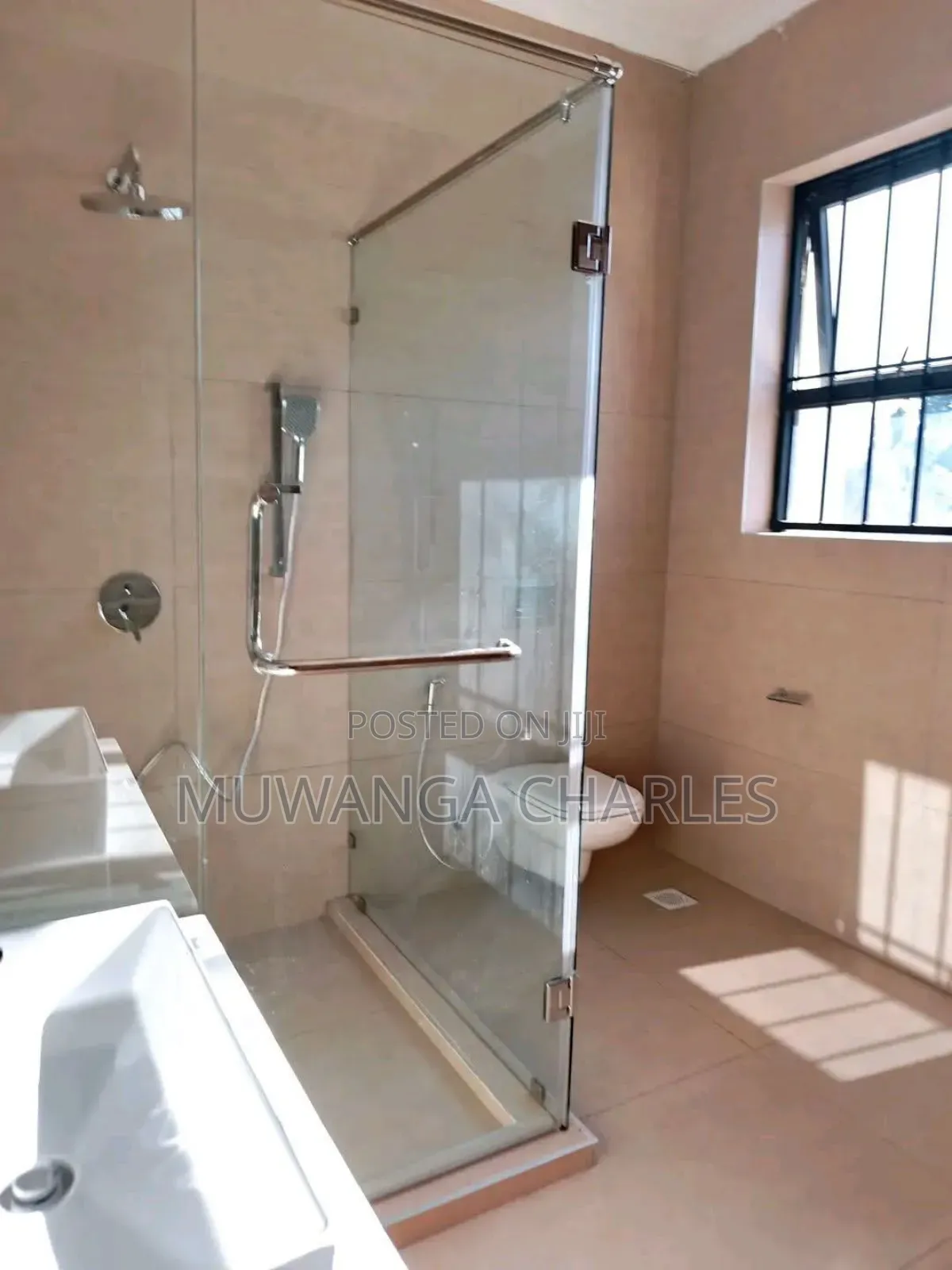 5bdrm Duplex in Fs Properties Ltd, Central Division for rent