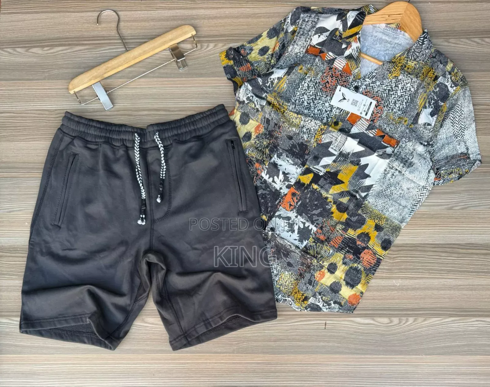 Ensemble Shirts, Shorts. Set