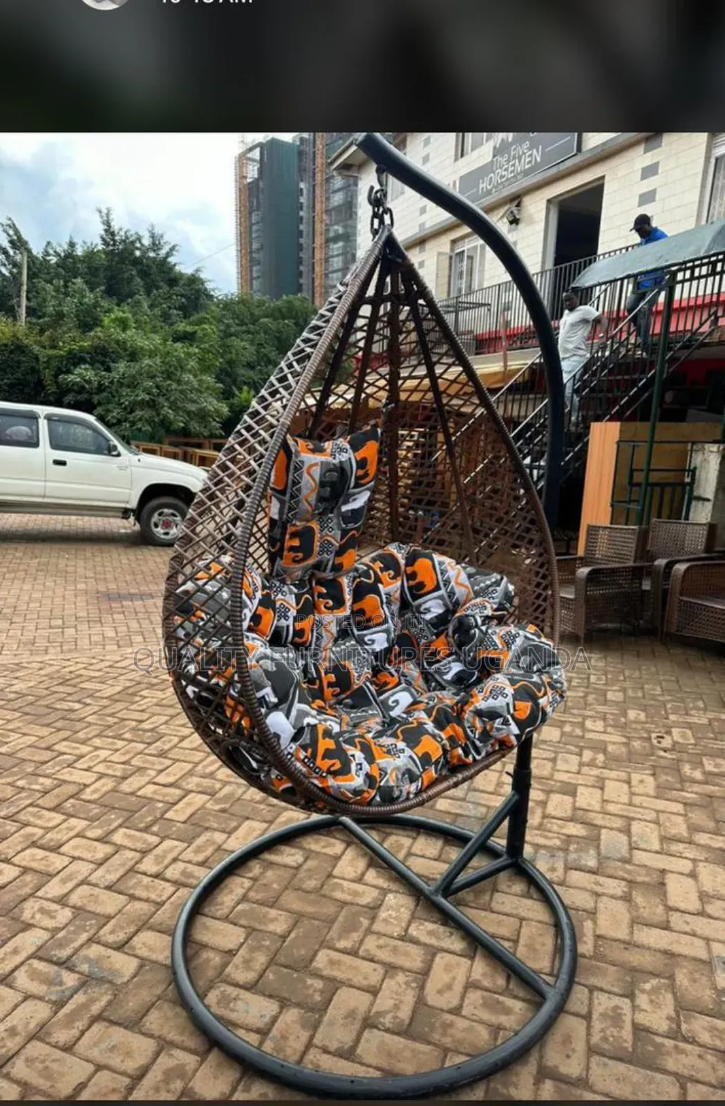 Swinging Chair