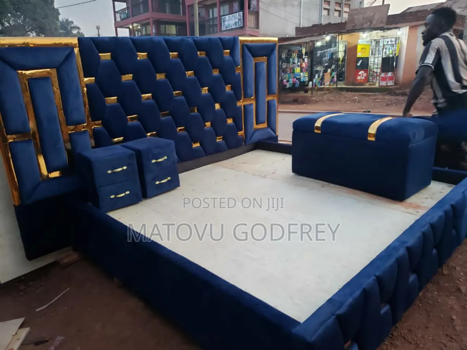 Blue 5*6 Bed