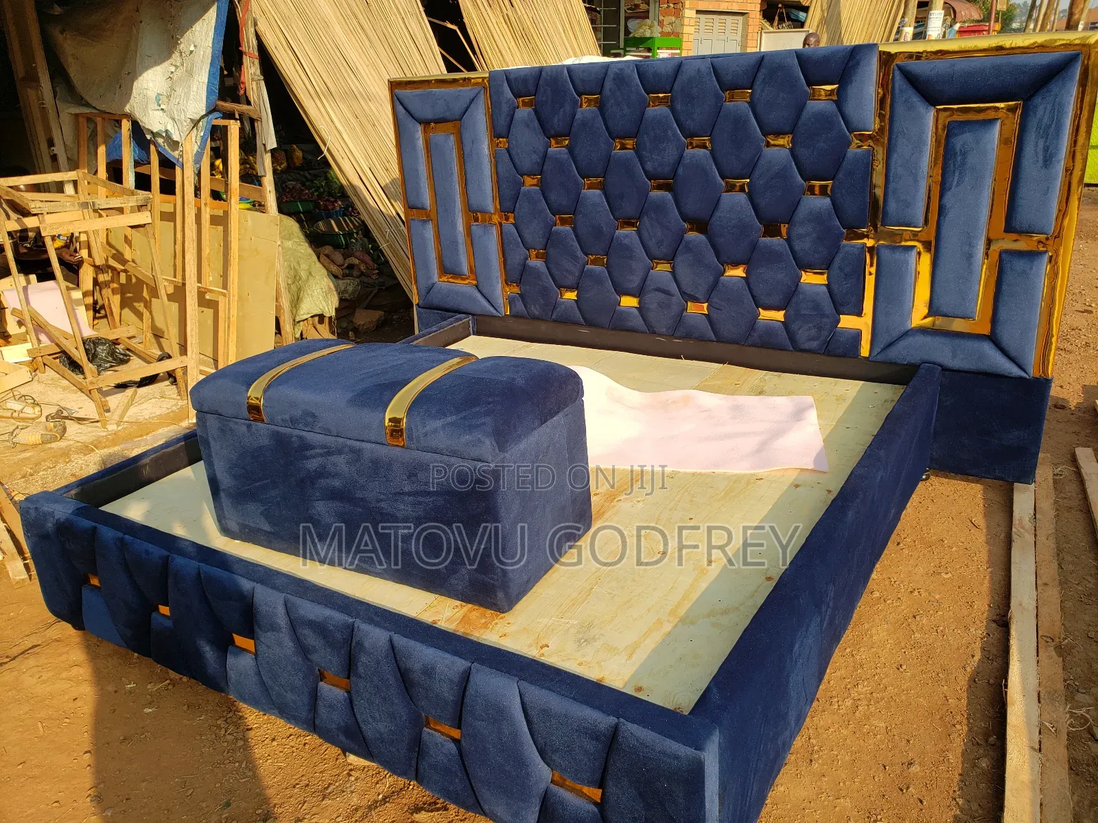 Blue 5*6 Bed