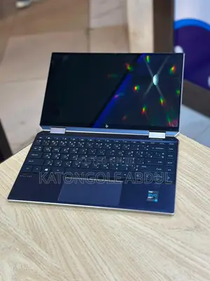 New Laptop HP Spectra 13 16GB Intel Core I7 SSD 500GB