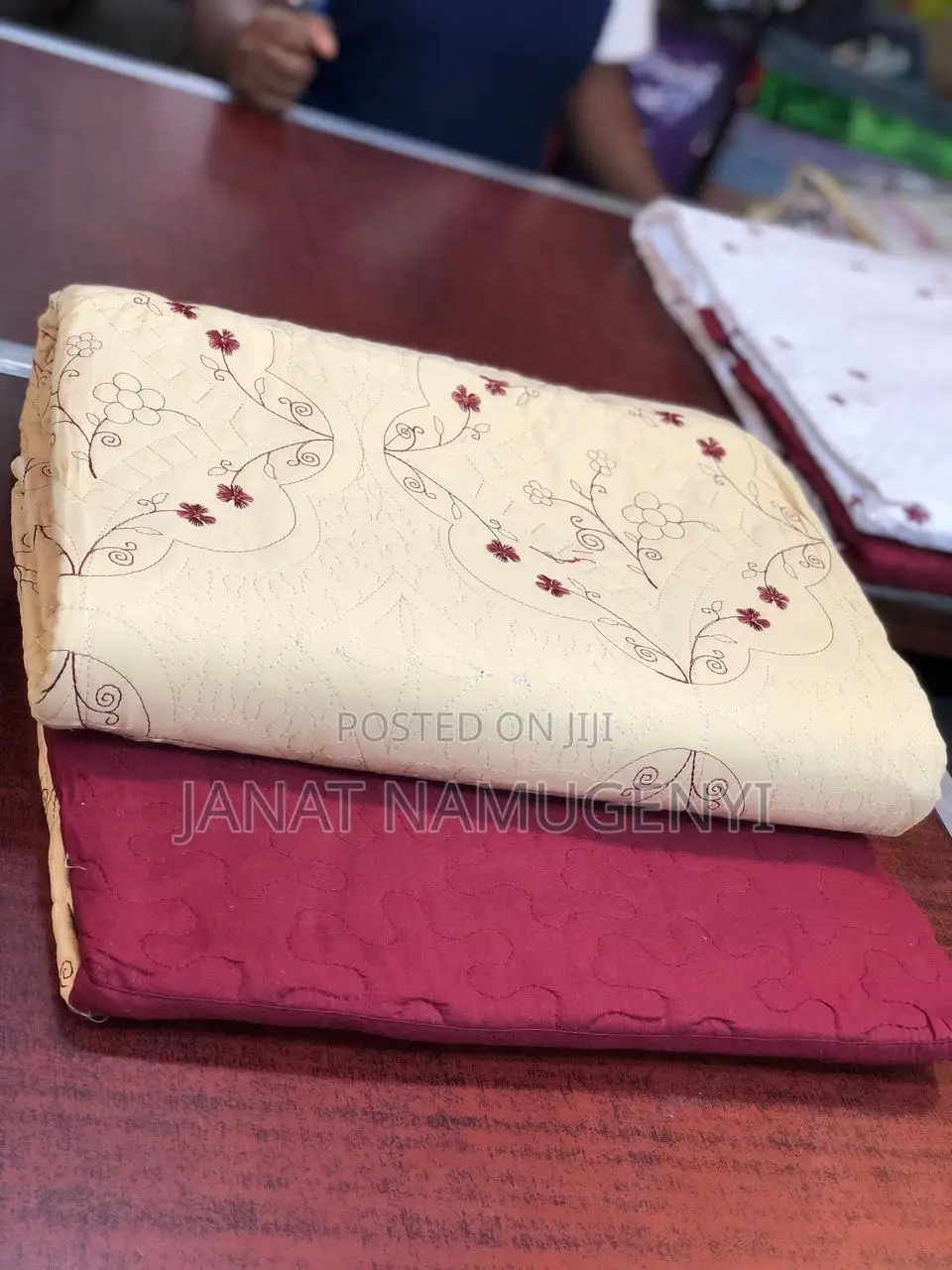 Bedspreads/ Light Duvets